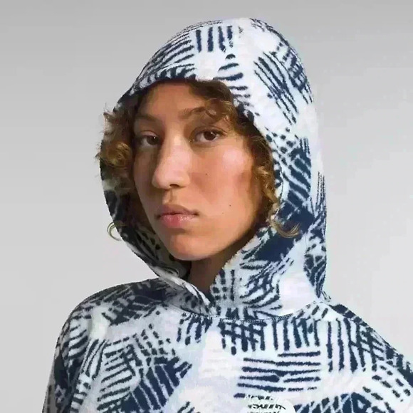 The North Face Women’s Fleece Hoodie, Small - Picture 14 of 15